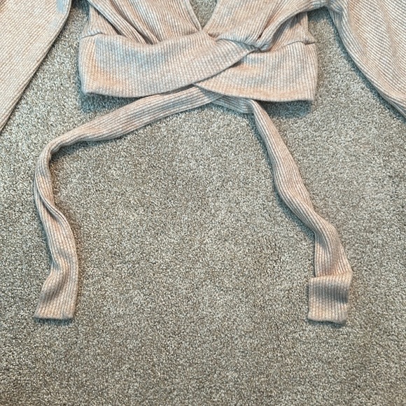 Windsor top - Picture 3 of 5